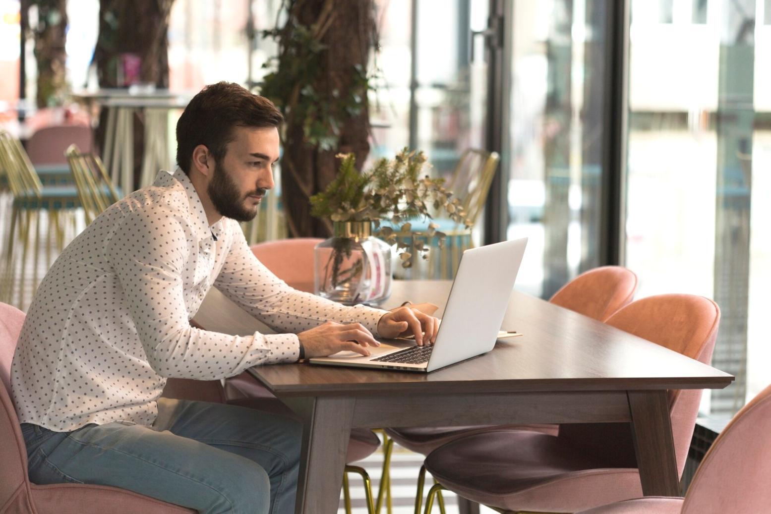 Sesión de trabajo colaborativo en consolidación presupuestaria